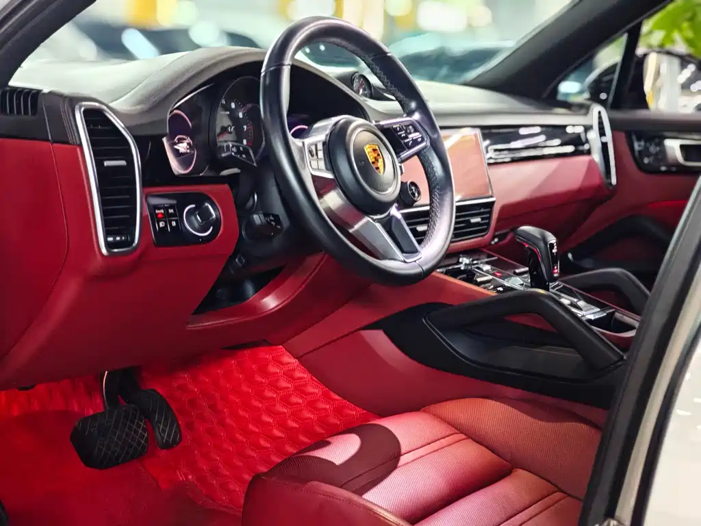 Porsche Cayenne — миниатюра 5