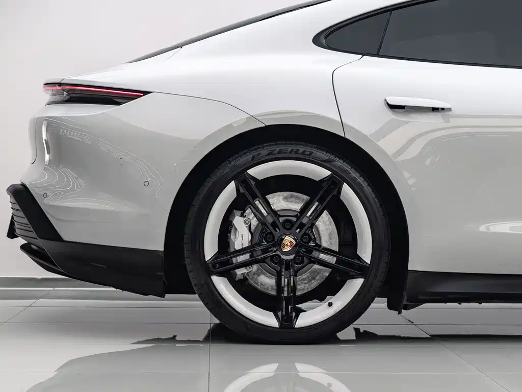 Porsche Taycan — миниатюра 14