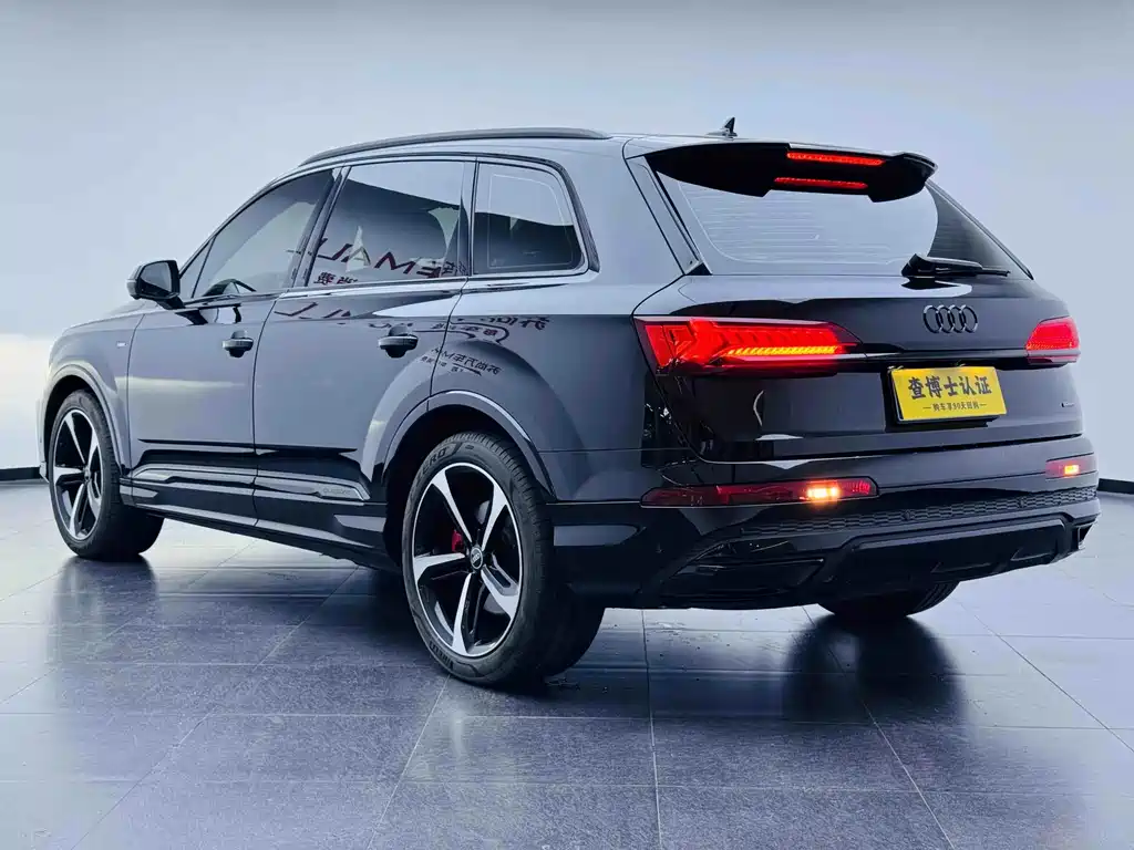 Audi Q7 — миниатюра 6