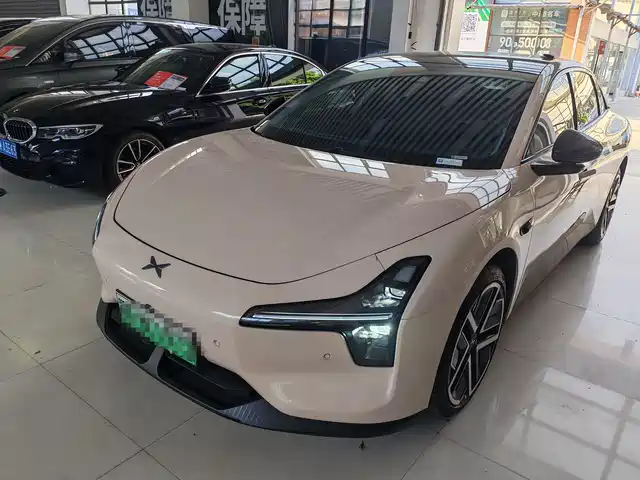2025 Xpeng Mona M03