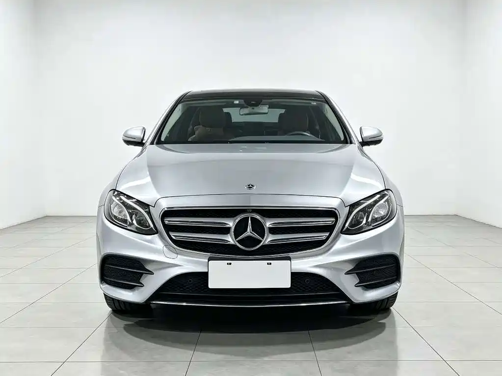 Mercedes-Benz E-Class — миниатюра 4