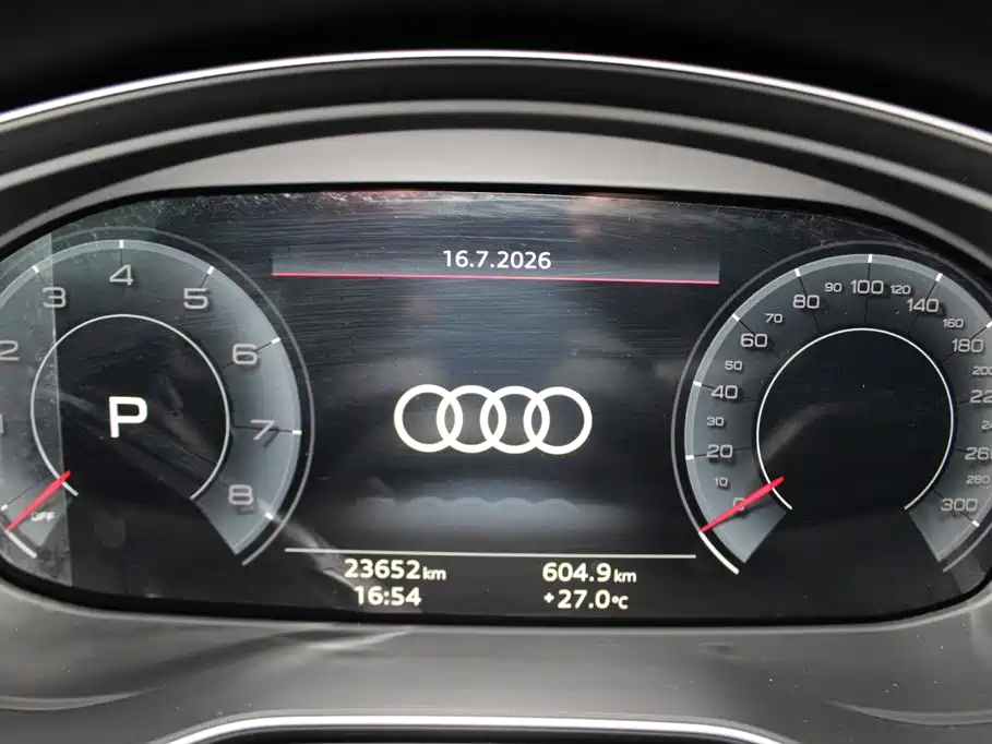 Audi Q5L id 4599700 из Китая 10