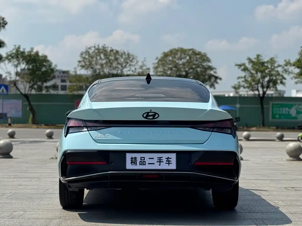 Hyundai Elantra — миниатюра 7