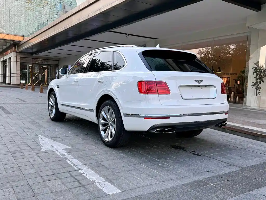 Bentley Bentayga — миниатюра 3