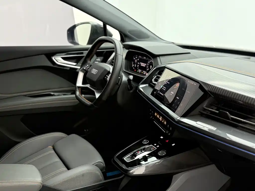 Audi Q4 e-tron — миниатюра 17