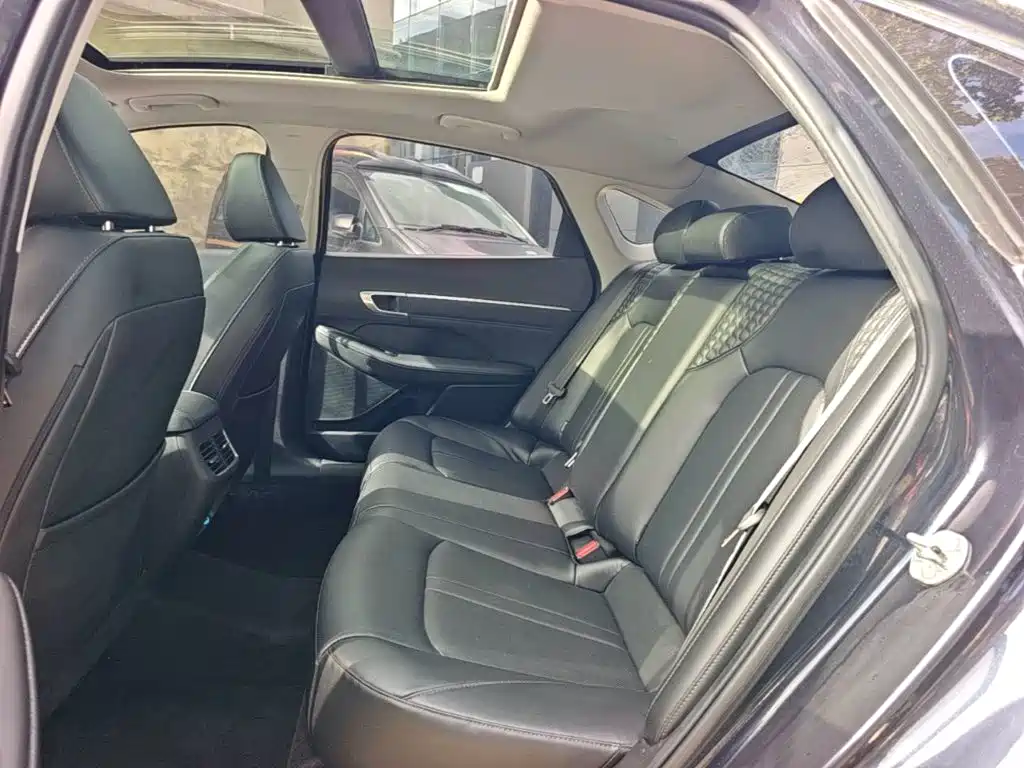Hyundai Sonata — миниатюра 17