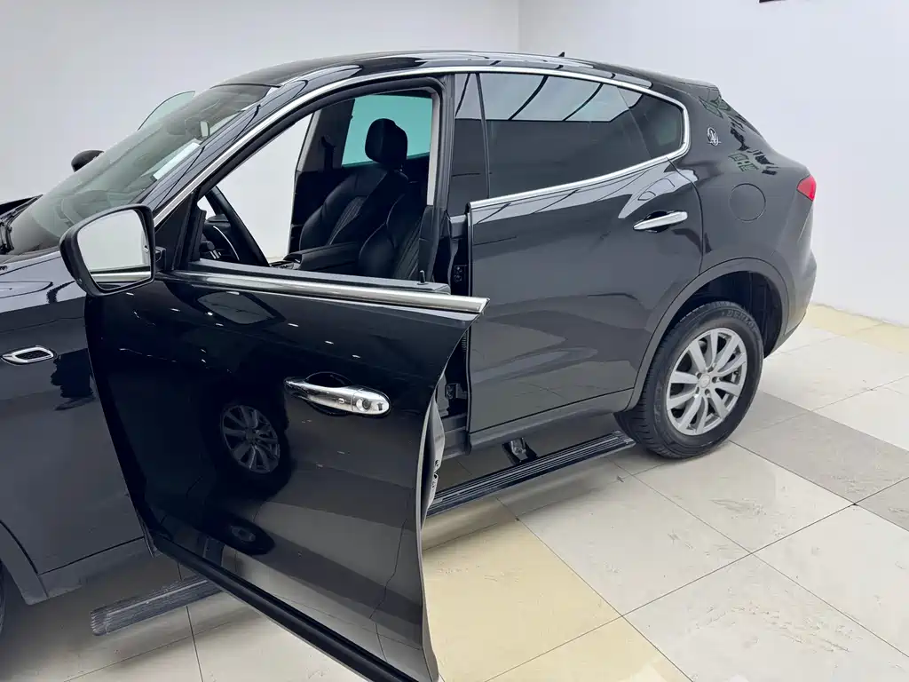 Maserati Levante — миниатюра 15