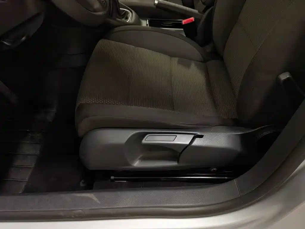 Volkswagen Golf — миниатюра 20