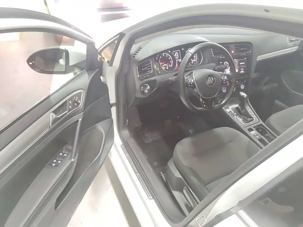Volkswagen Golf — миниатюра 16