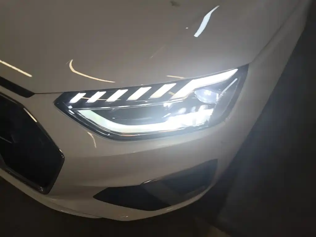 Audi A4L — миниатюра 24