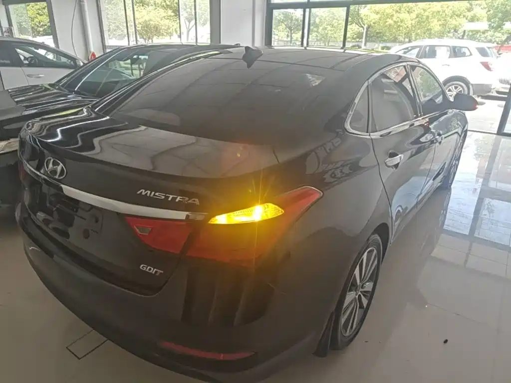Hyundai Mistra — миниатюра 7