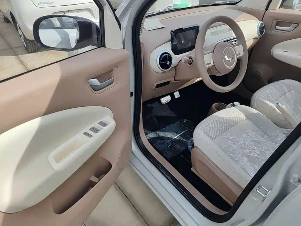 Wuling MINIEV — миниатюра 16