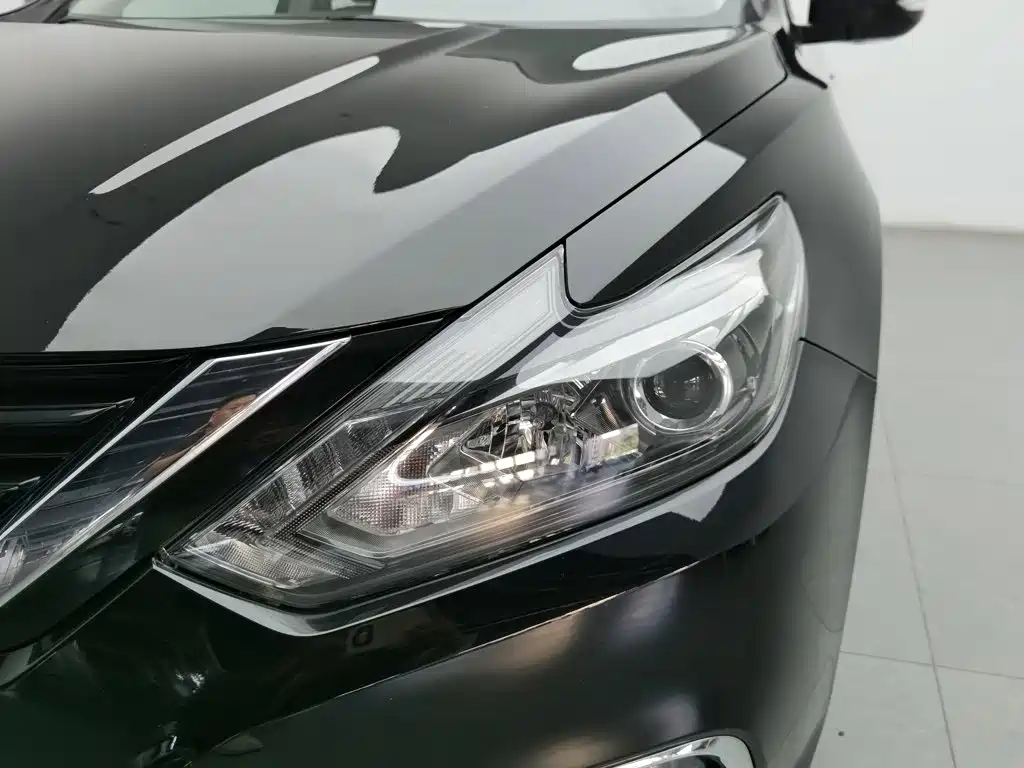 Nissan Teana — миниатюра 7