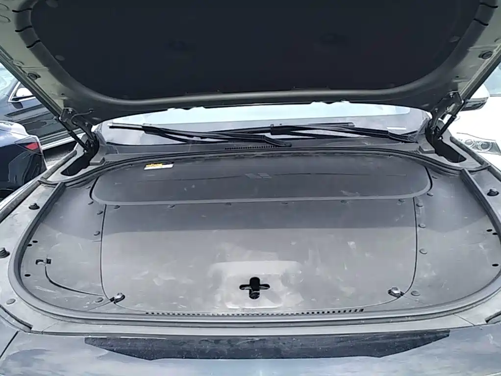 Li Auto Li ONE — миниатюра 20