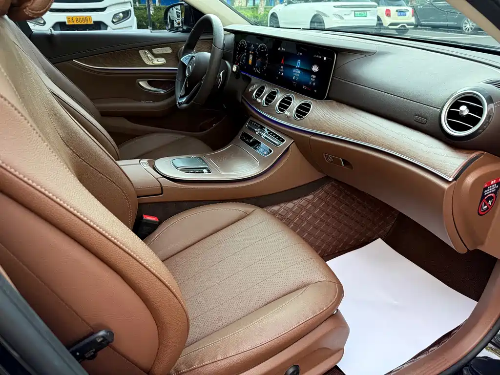 Mercedes-Benz E-Class — миниатюра 20