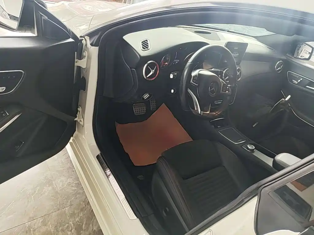 Mercedes-Benz CLA (Import) — миниатюра 16