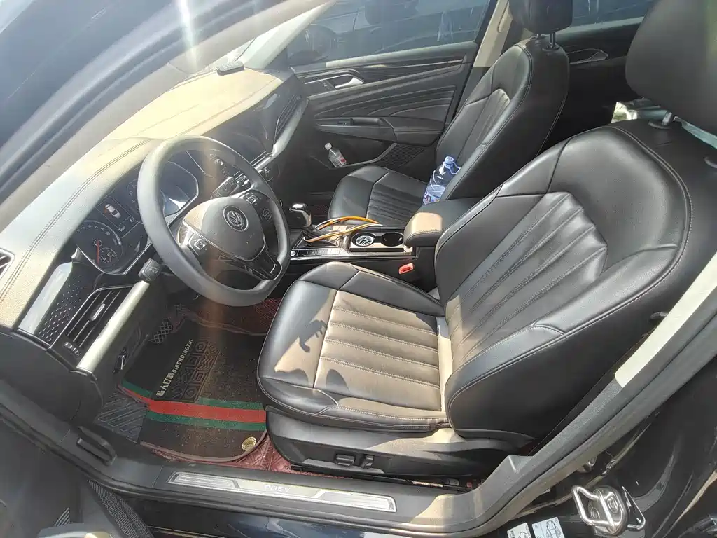 Volkswagen Passat PHEV — миниатюра 4