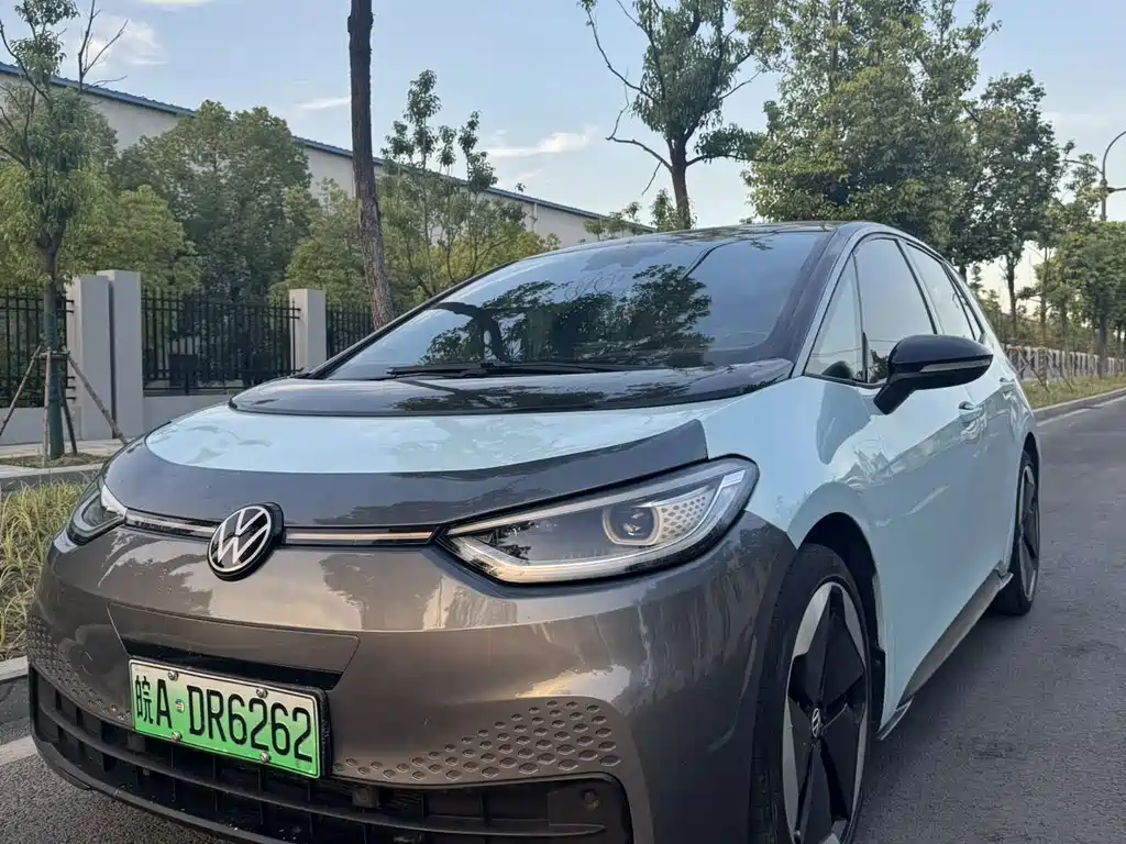 2022 Volkswagen ID.3 - zdjęcie 1 z 13
