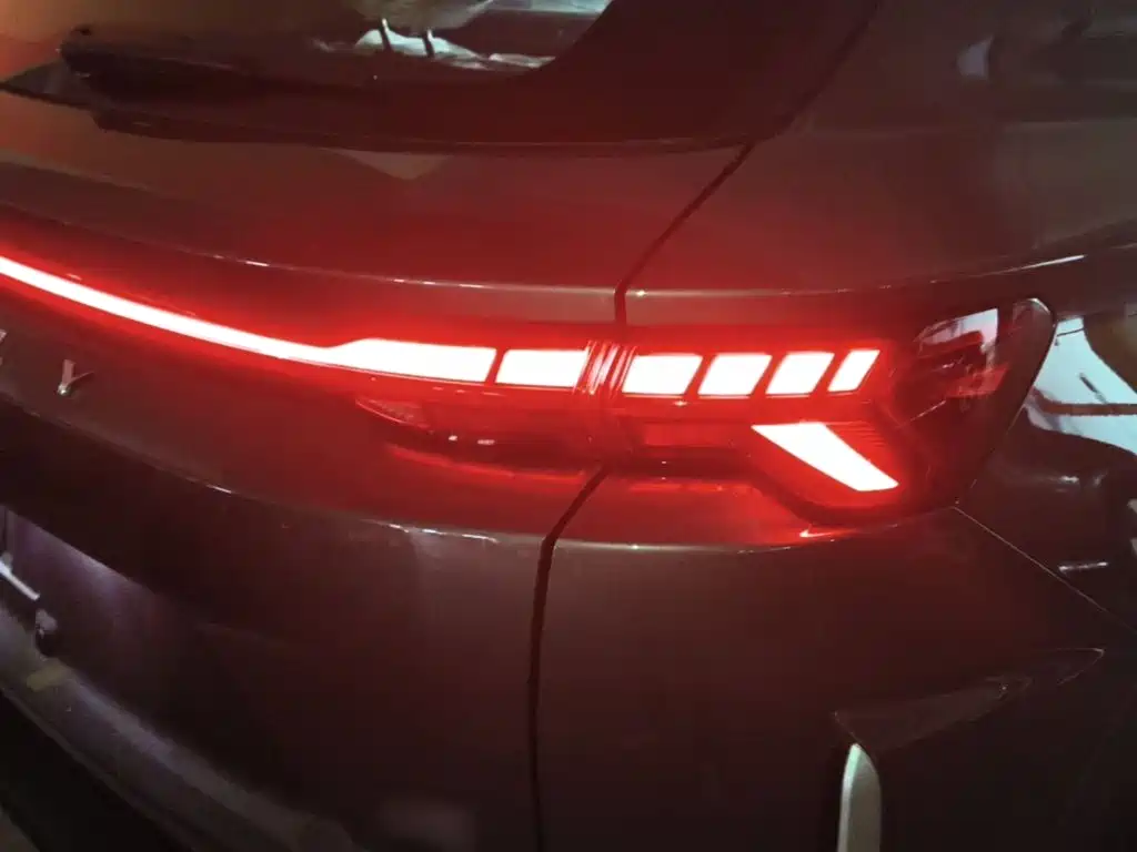 Geely Binyue — миниатюра 8