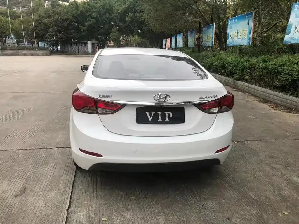 Hyundai Elantra Langdong — миниатюра 9