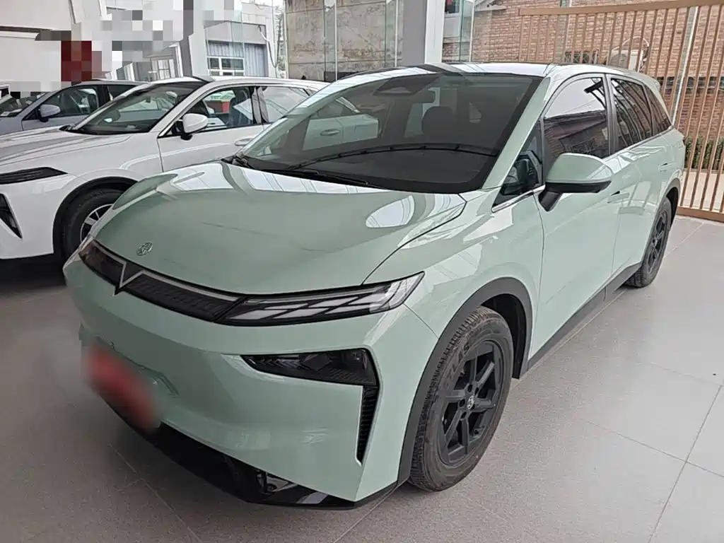 Venucia VX6 — миниатюра 2
