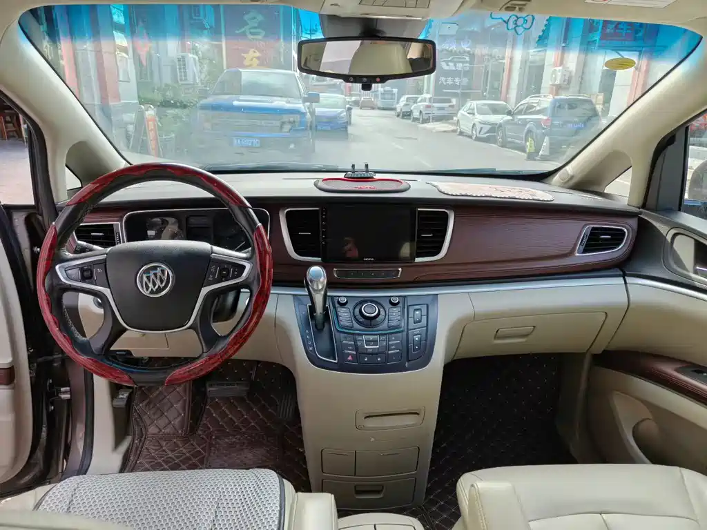 Buick GL8 — миниатюра 9