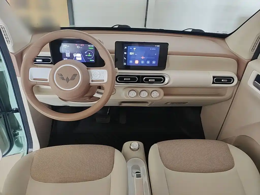 Wuling MINIEV — миниатюра 10