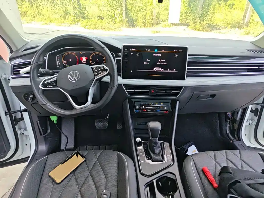 Volkswagen Tiguan L — миниатюра 10