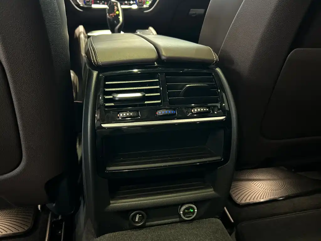 BMW 5 Series — миниатюра 23