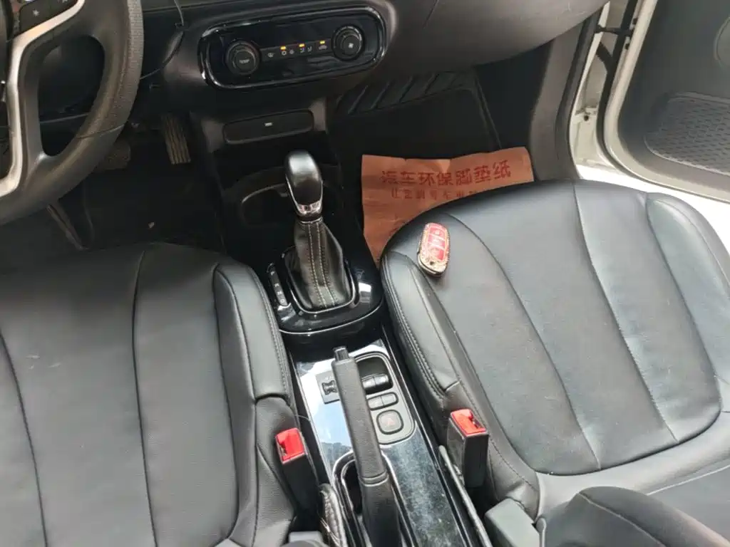 Roewe Clever — миниатюра 14
