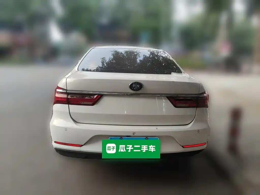 BYD Qin — миниатюра 3