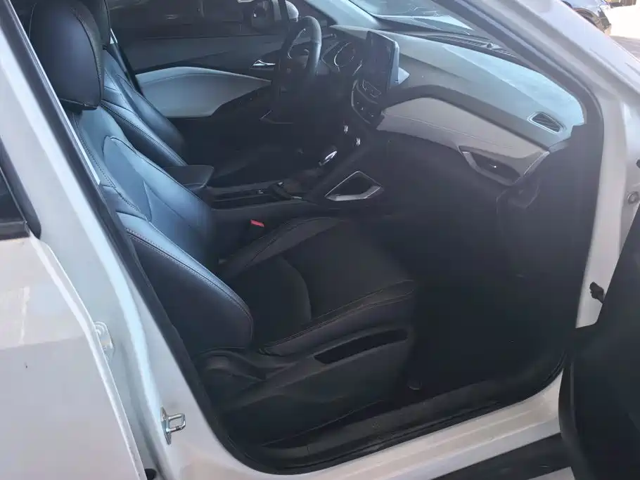 Chevrolet Volando — миниатюра 8