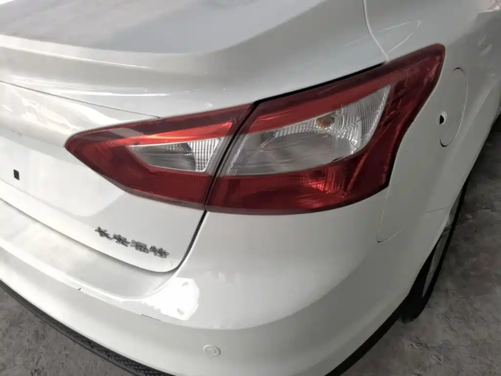 Ford Focus — миниатюра 8