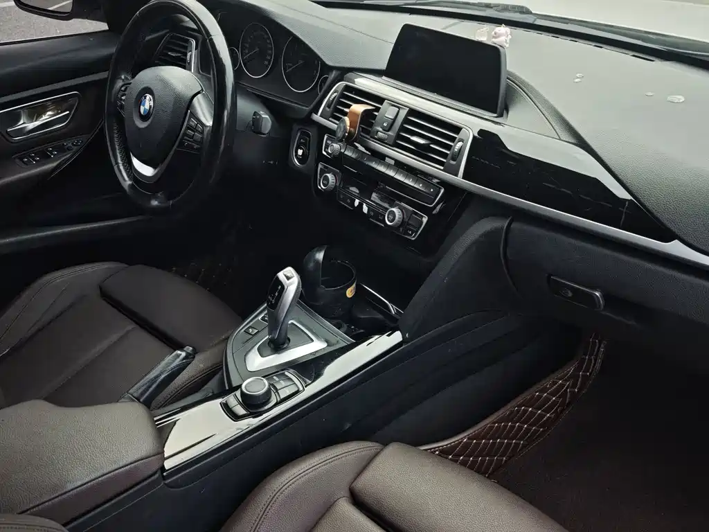 BMW 3 Series — миниатюра 12