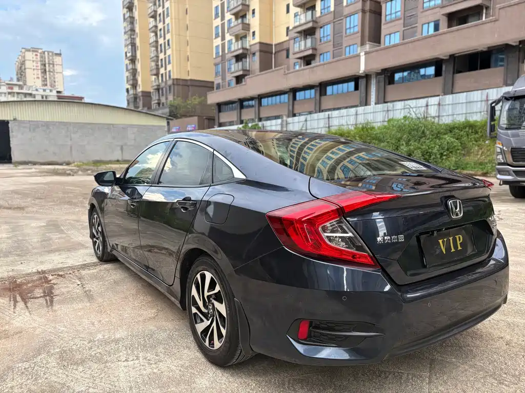 Honda Civic 2016 220TURBO CVT Luxury