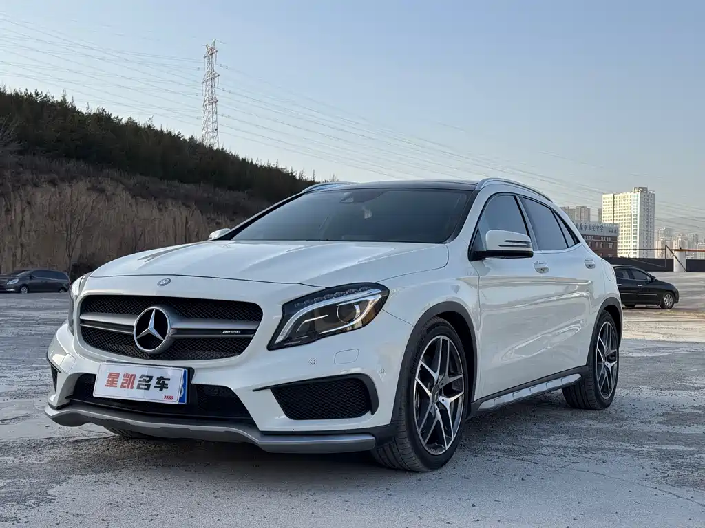 MERCEDES-BENZ GLA AMG