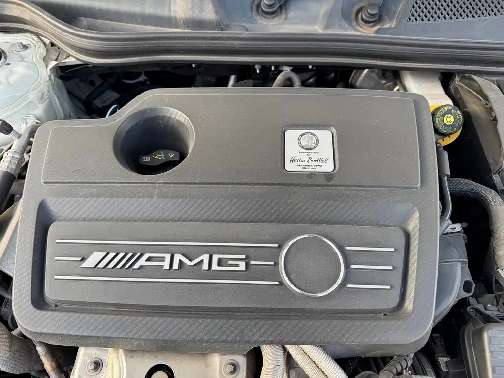 MERCEDES-BENZ GLA AMG