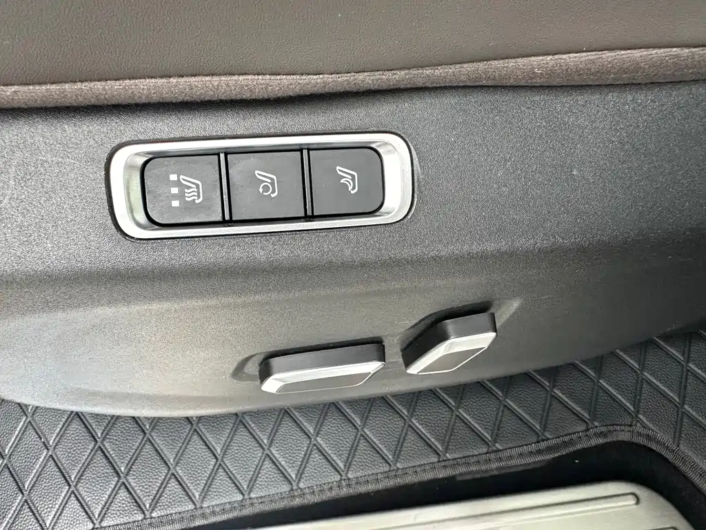 Maxus G70 2024 2.0T AT Flagship 7 мест