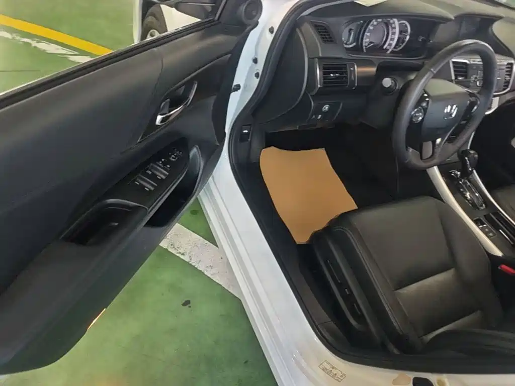 Honda Accord — миниатюра 16