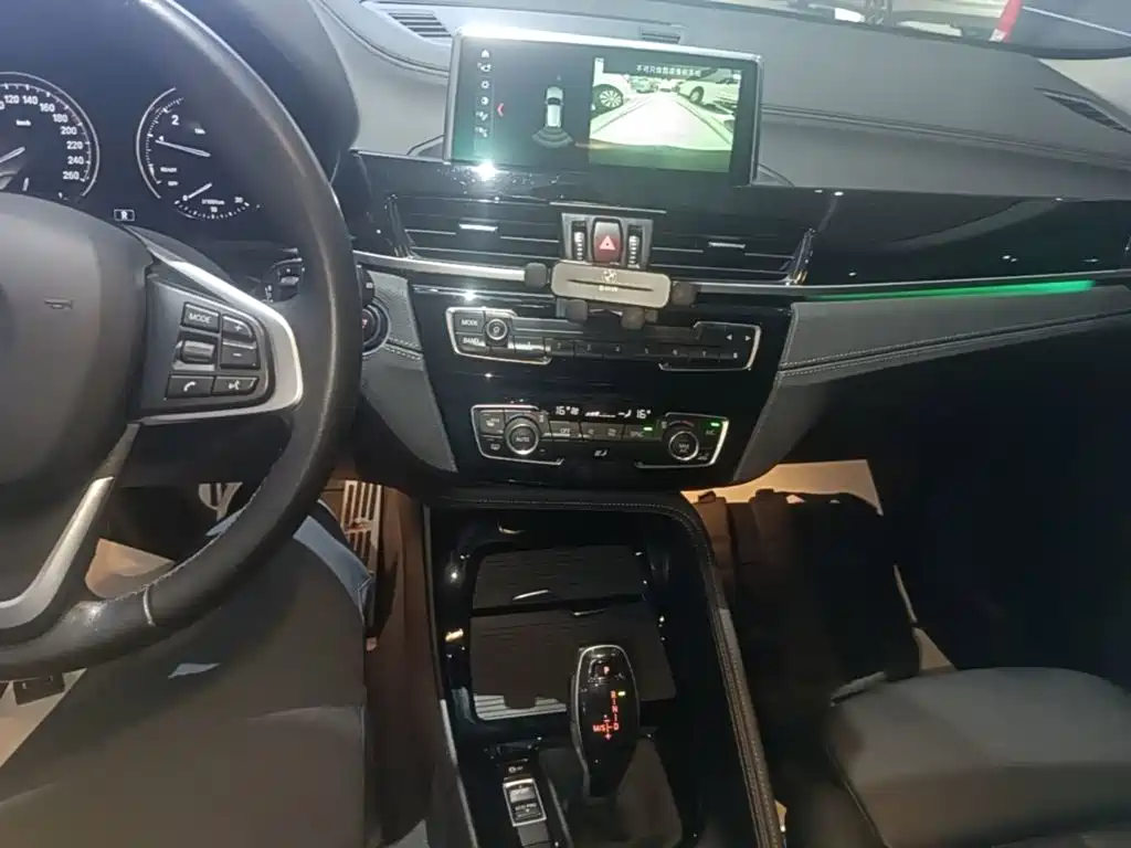 BMW X2 (Import) — миниатюра 13