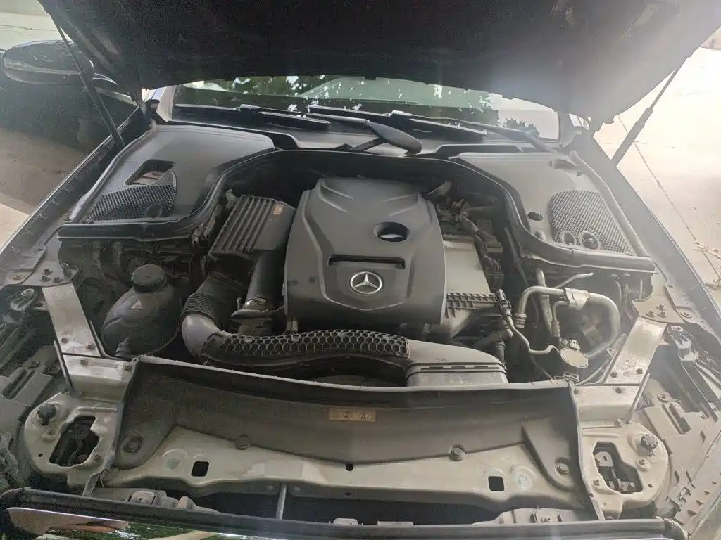 Mercedes-Benz E-Class — миниатюра 17