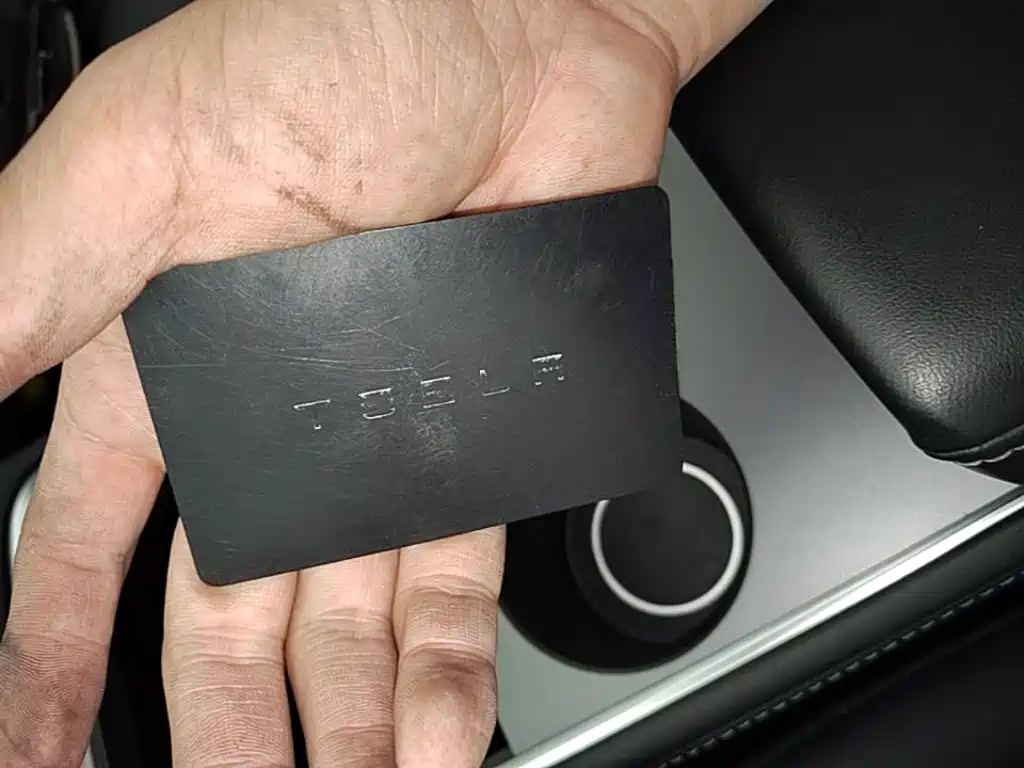 Tesla Model 3 — миниатюра 9