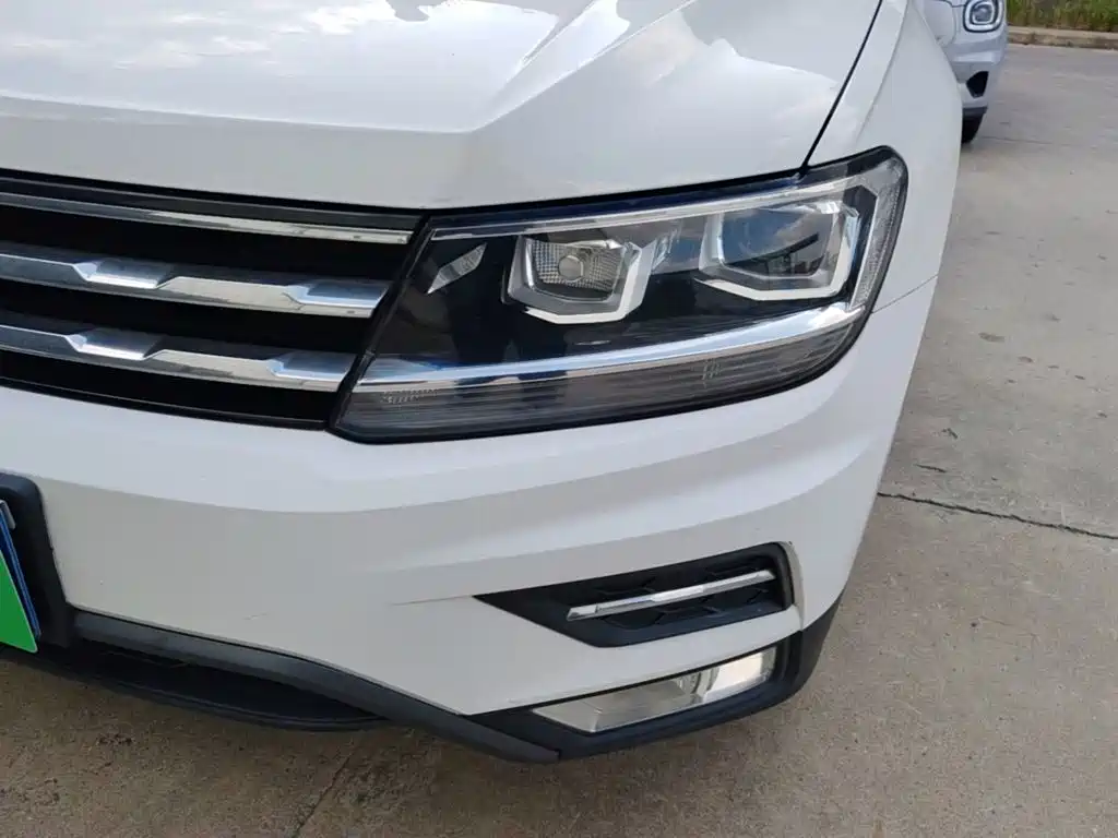 Volkswagen Tiguan L — миниатюра 24
