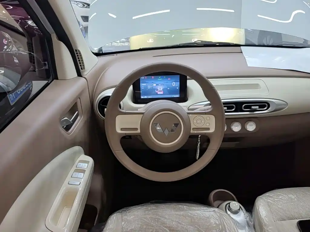 Wuling MINIEV — миниатюра 11