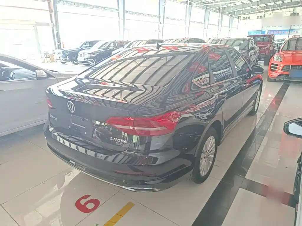 Volkswagen Lavida — миниатюра 7