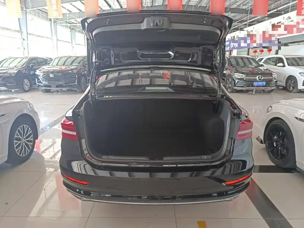 Volkswagen Lavida — миниатюра 19