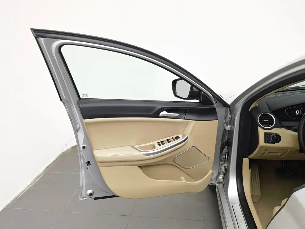 Roewe 550 — миниатюра 8