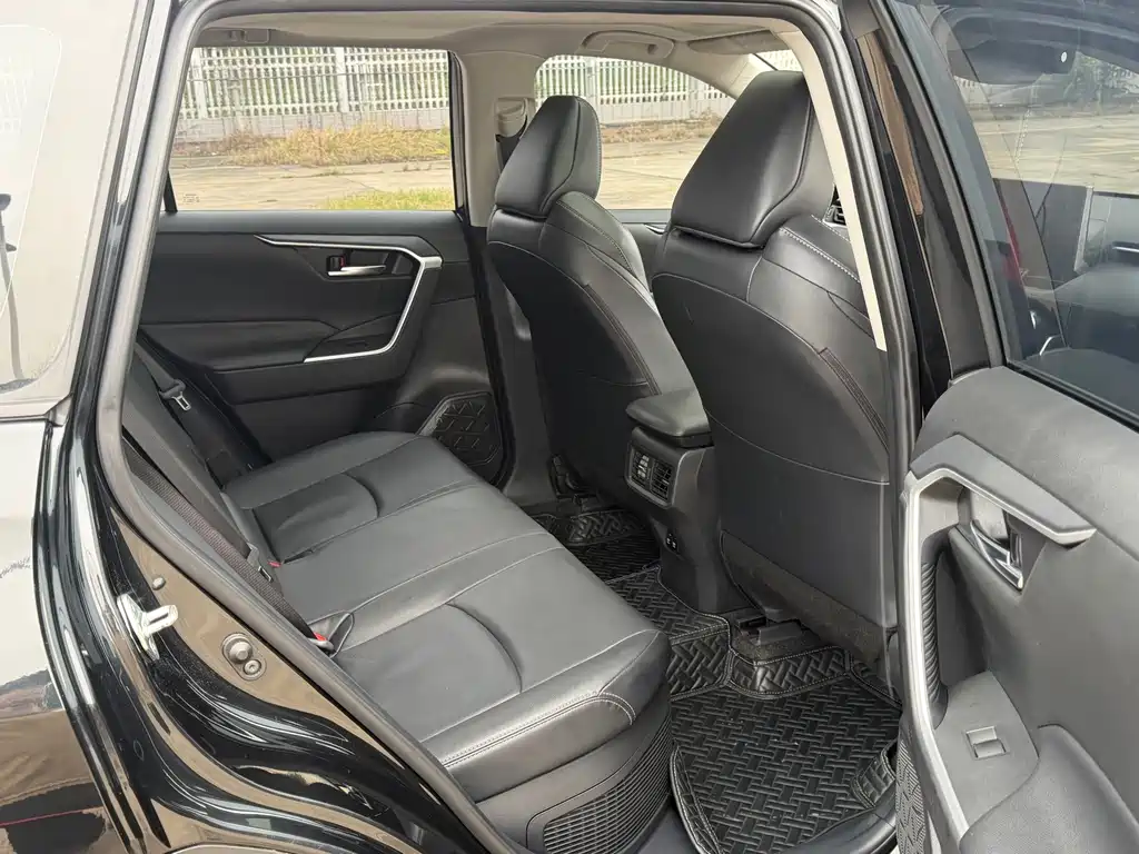 Toyota Wildlander — миниатюра 13