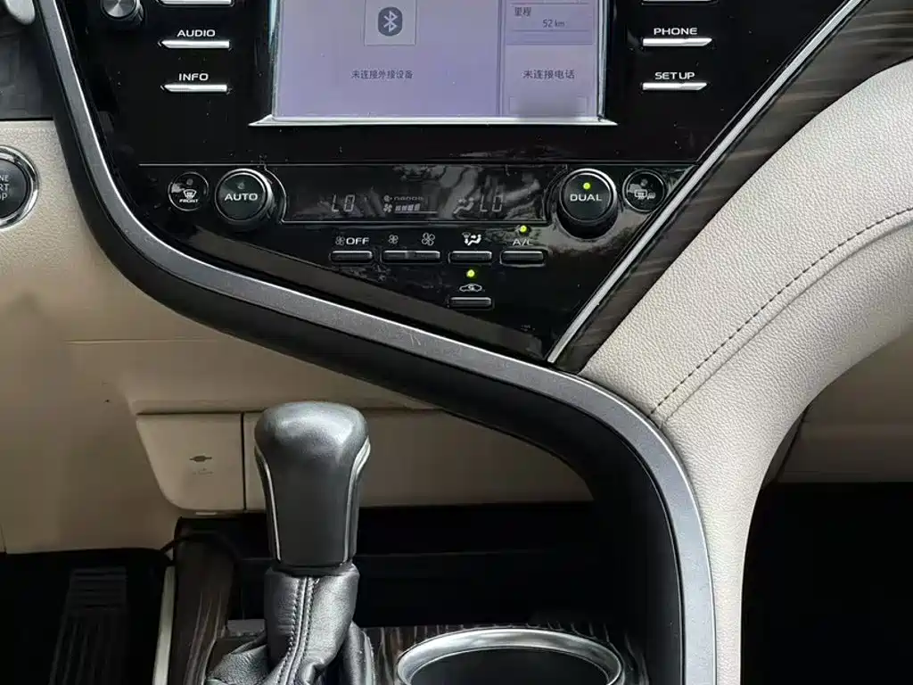 Toyota Camry — миниатюра 15