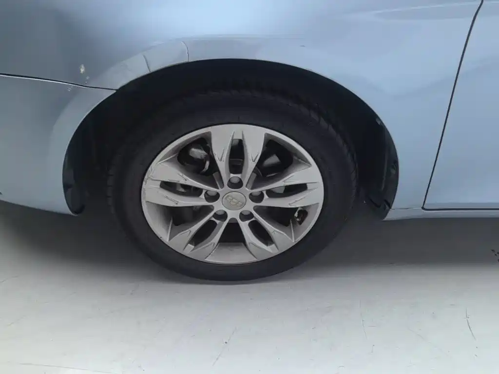 Geely Emgrand — миниатюра 23